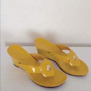 💥Nue Options Thong Sandals - Size 8💥